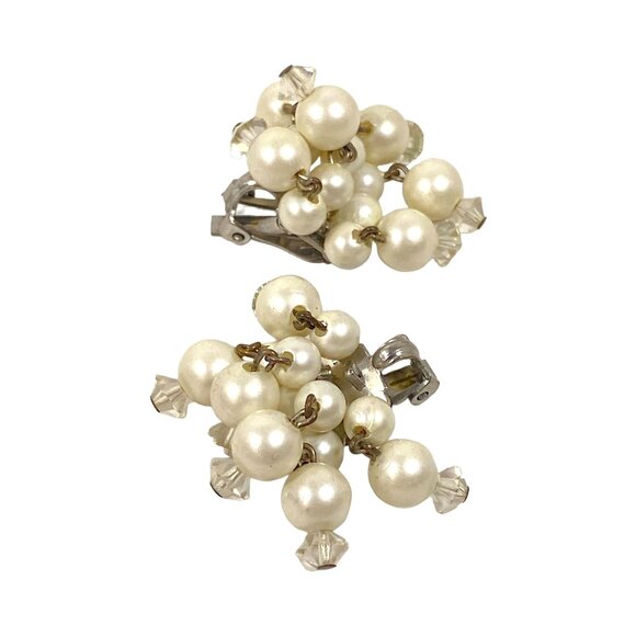Cluster Pearl Earrings 1" Clip On PomPon MCM 50s Couture Runway Bridal VIntage - Picture 1 of 12
